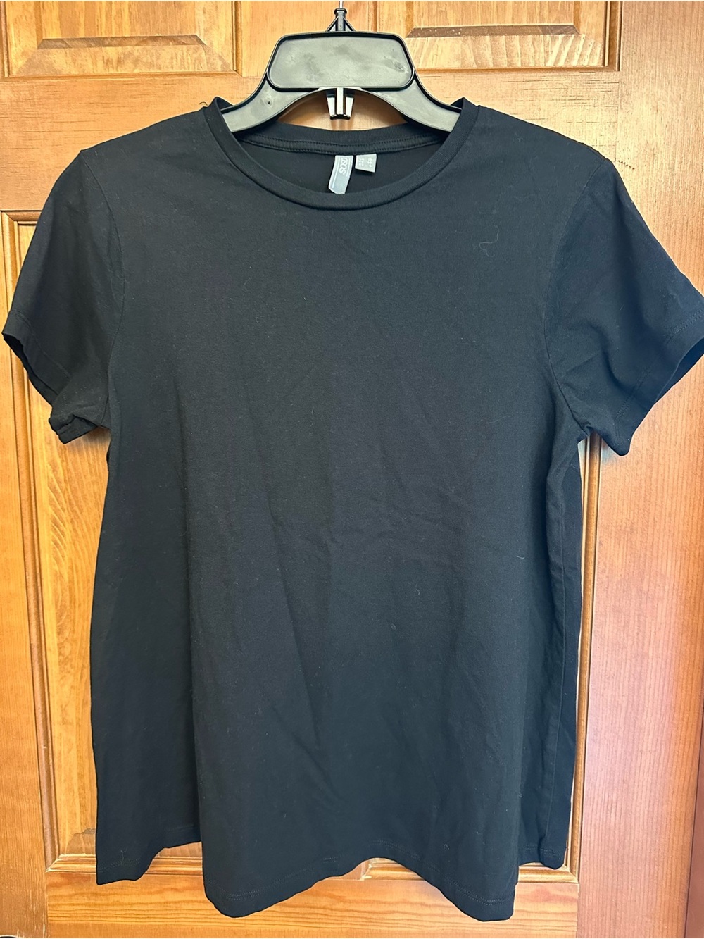 ASOS Women’s Black Short-Sleeve Crewneck Tee Size 6